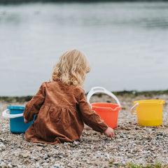 Dantoy classic bucket with lip - 2.5L size