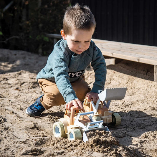 BIOplastic Tractor