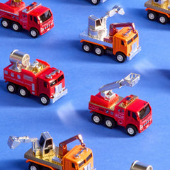 Discovery Zone - Pull Back Fire Trucks