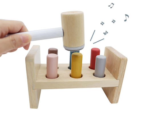 Calm & Breezy Hammer Bench with Squeaky Sound