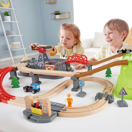 Railway bucket- builder set