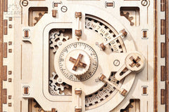 Ugears - safe