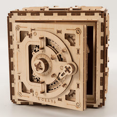 Ugears - safe