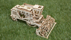 Ugears - combine harvester